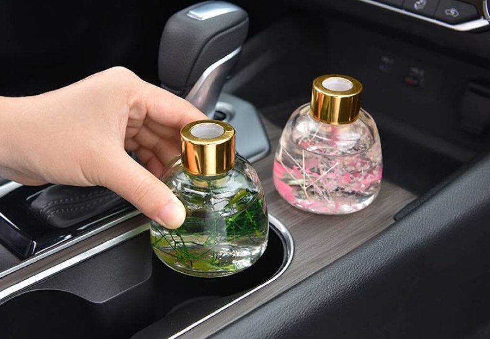 Tinh dầu tự nhiên có khả năng khử mùi và tạo hương thơm thư giãn