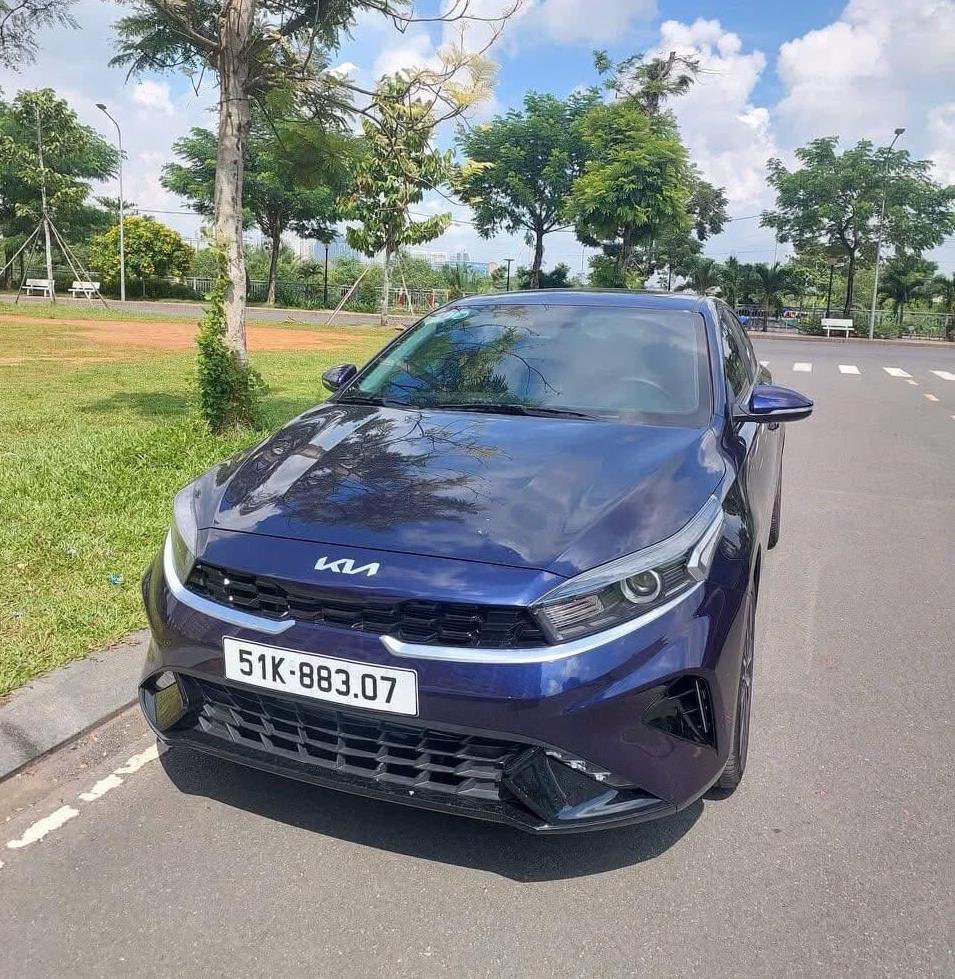 Màu xe hợp với tuổi Ất Mão