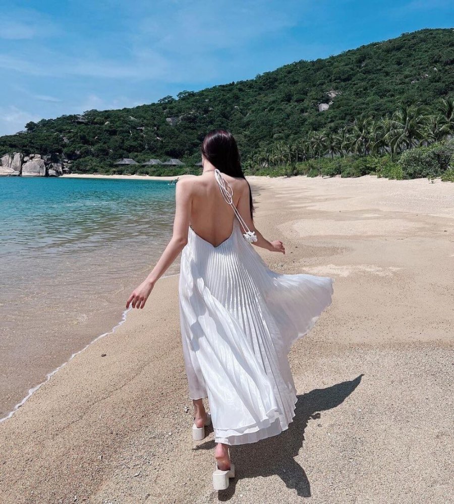 Mặc đầm maxi đi biển xinh hết nấc 