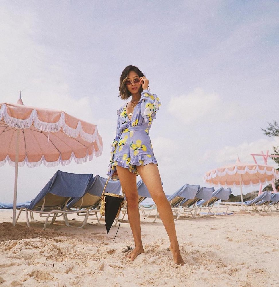 Jumpsuit thời trang và rất nhẹ nhàng để đi biển