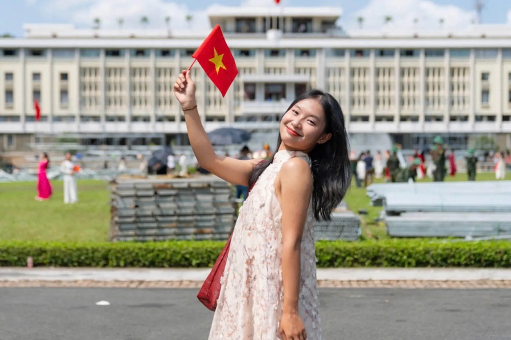 Dạo quanh Sài Gòn khám phá các điểm tham quan thú vị