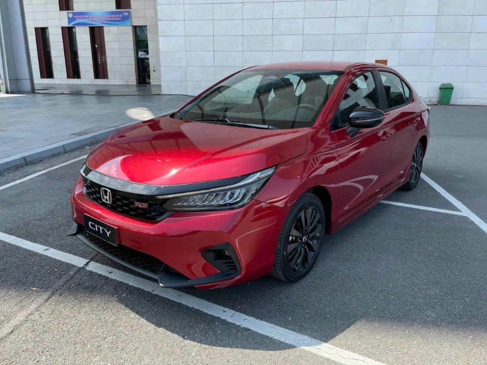 Honda City động cơ mạnh mẽ, giữ giá tốt