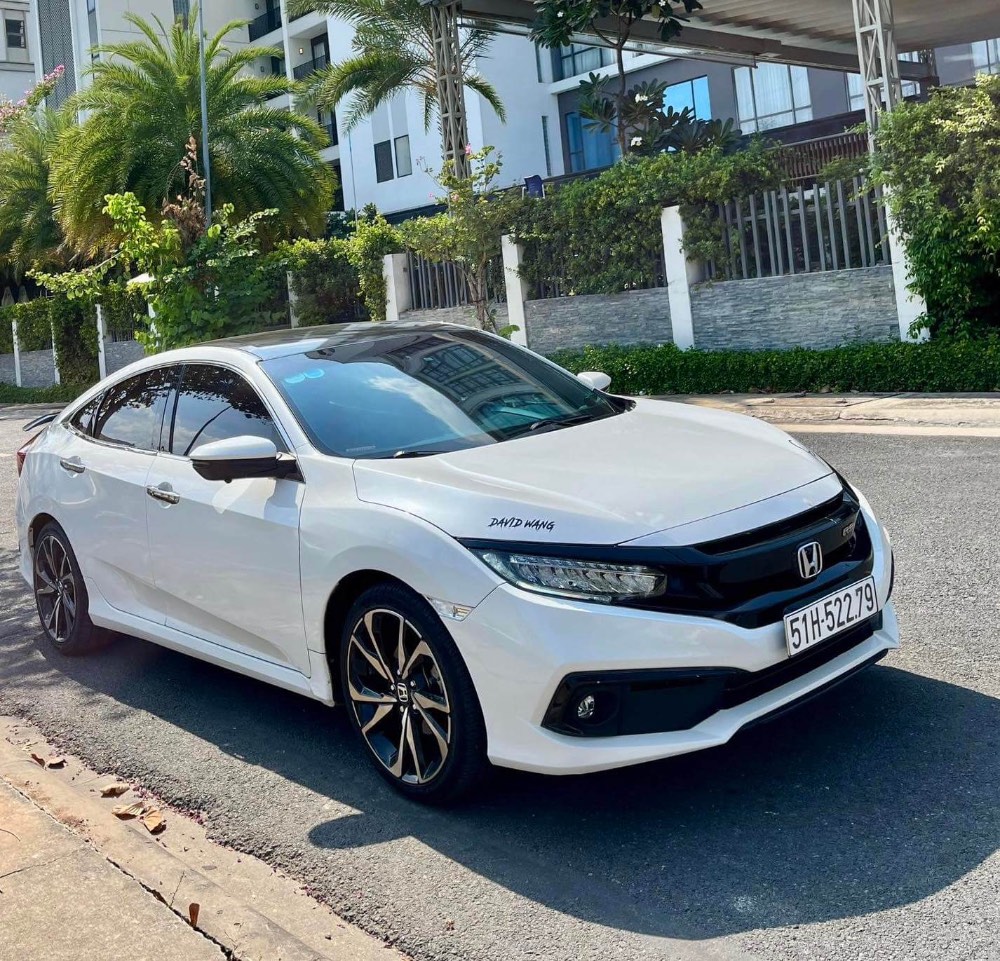 Lưu ý người tuổi Tỵ cần biết khi chọn màu xe