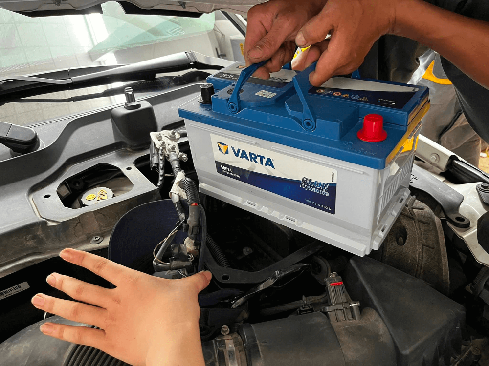 Có nhiều nguyên nhân dẫn đến việc ắc quy hết điện