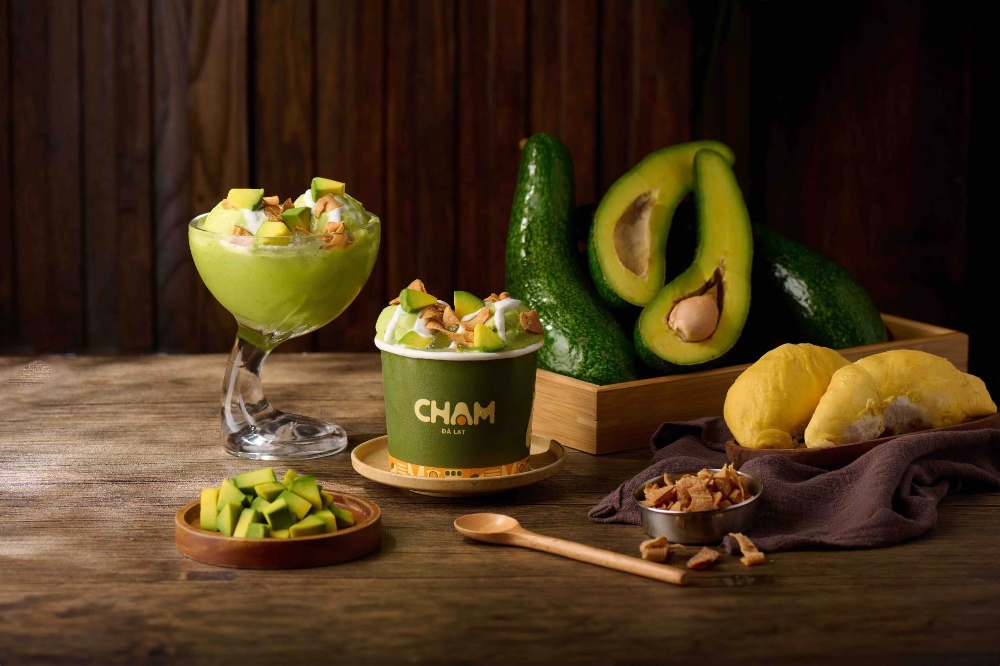 Chốt lại bằng kem bơ chuẩn signature Đà Lạt