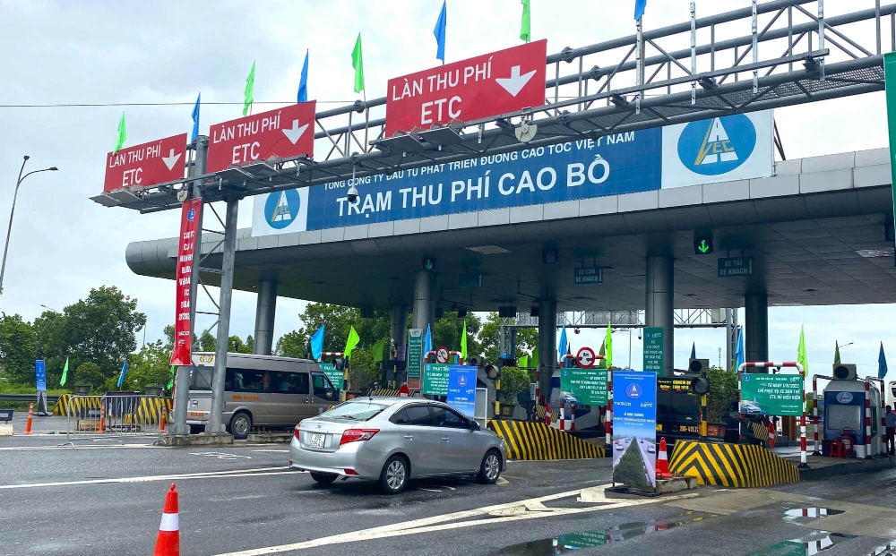 Phí cầu đường được quy định rõ theo pháp luật