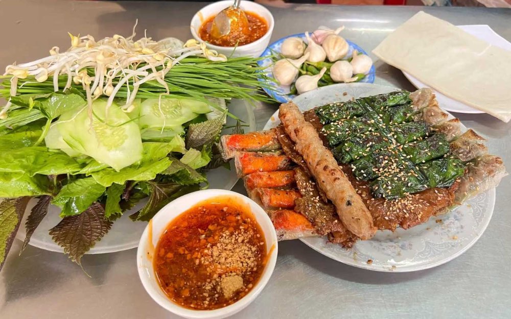 Ram thịt nướng cuốn rau sống ăn hoài không ngán