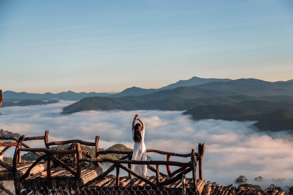 Săn mây và ngắm bình minh là tour đáng thử