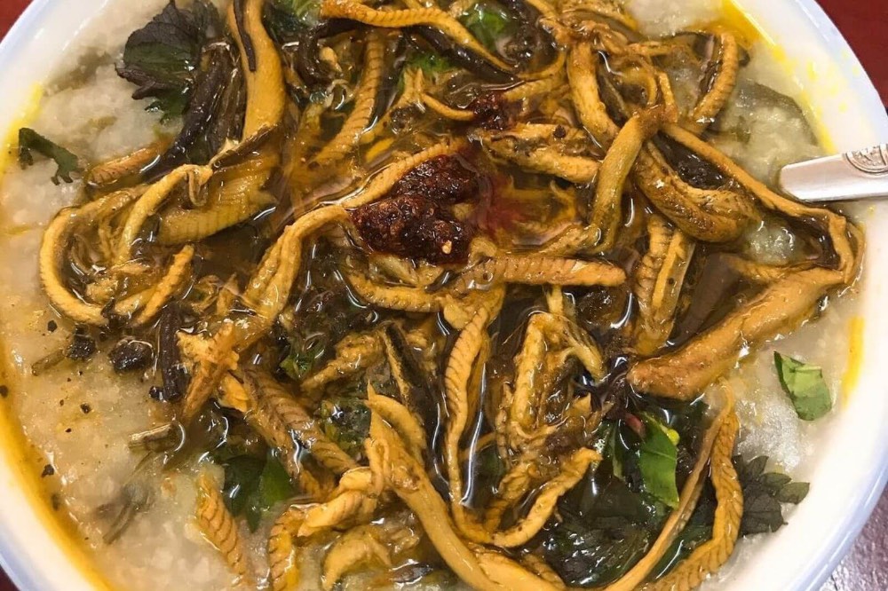 Cháo lươn ấm nóng được nhiều người yêu thích