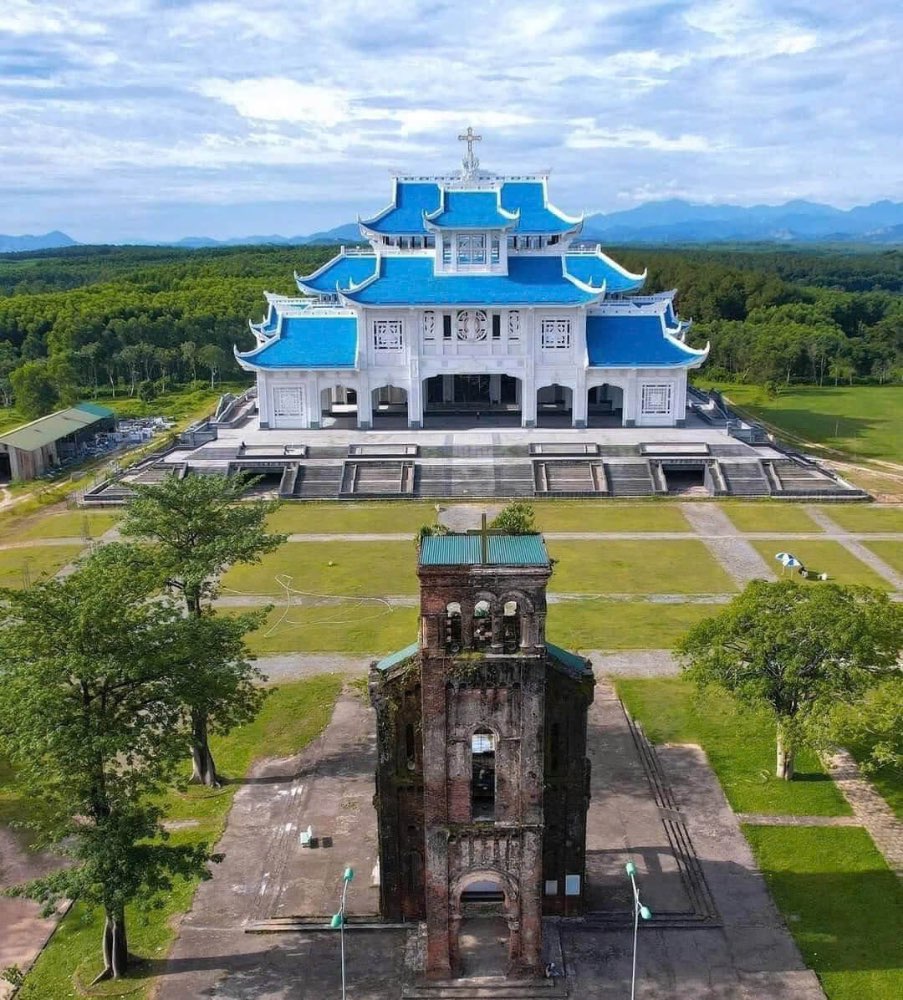 Thánh địa La Vang là điểm hành hương của người Công giáo 