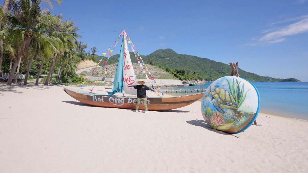 Những bãi biển tại Cù Lao Chàm rất trong xanh