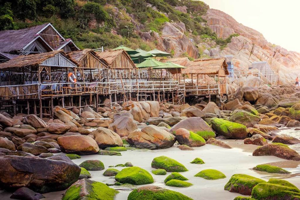 Nơi lưu trú tại Bình Ba khá đơn giản