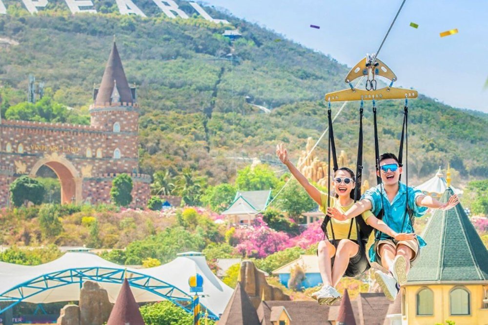 Đảo Hòn Tre là nơi có công viên VinWonder nổi tiếng