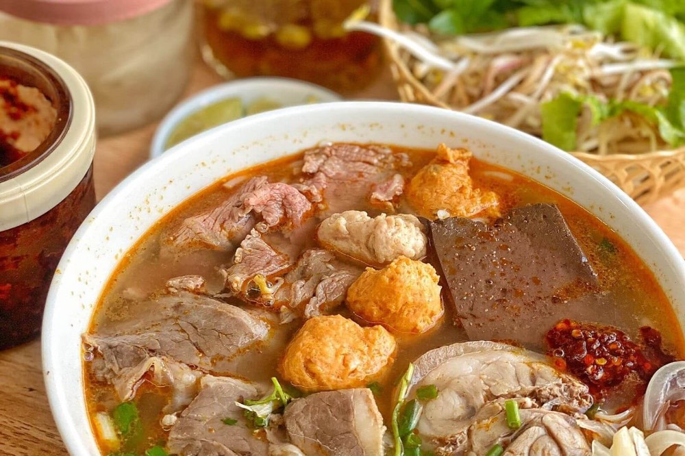 Đến Huế không thể bỏ qua bún bò
