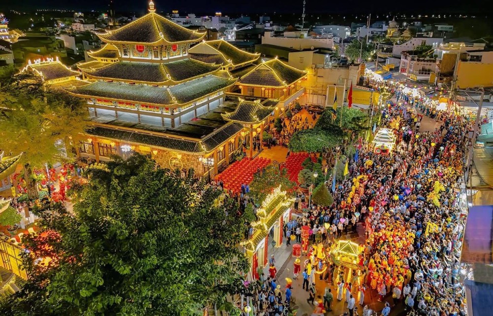 Các địa điểm phổ biến thường được chọn khi đi hành hương miền Tây