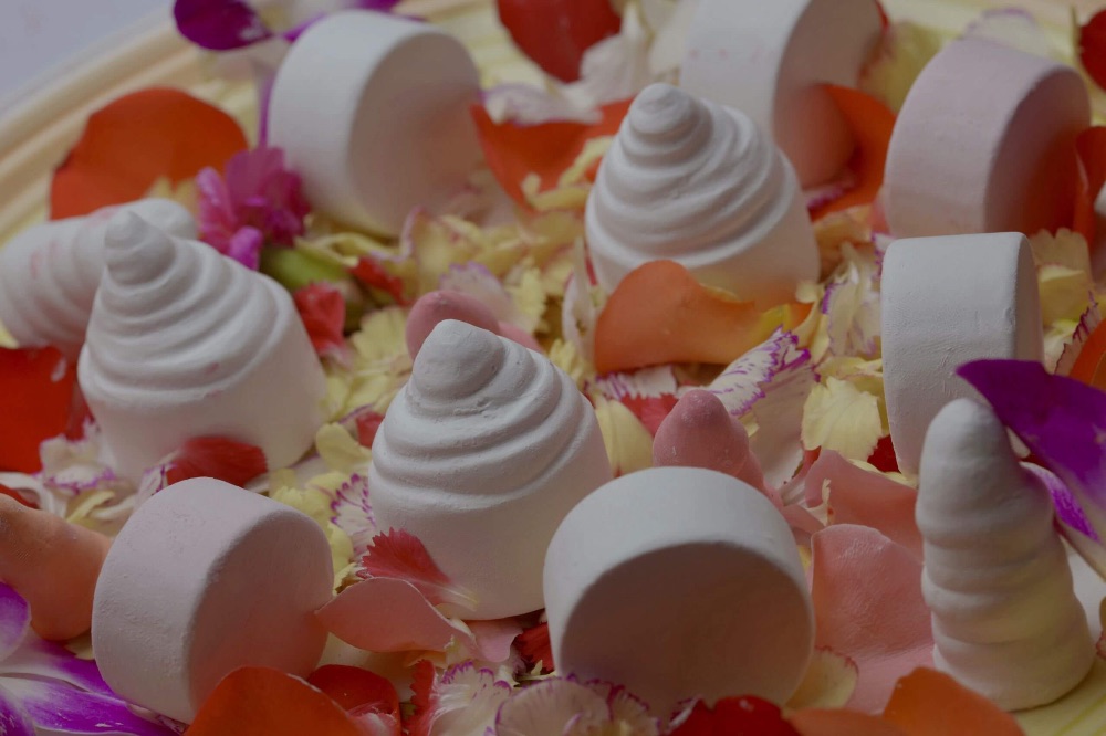 Phấn nụ hoàng cung là món mỹ phẩm được nhiều chị em “săn lùng”