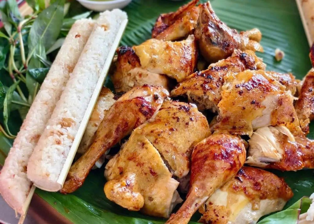 Gà nướng lá tiêu rừng làm xiêu lòng rất nhiều thực khách