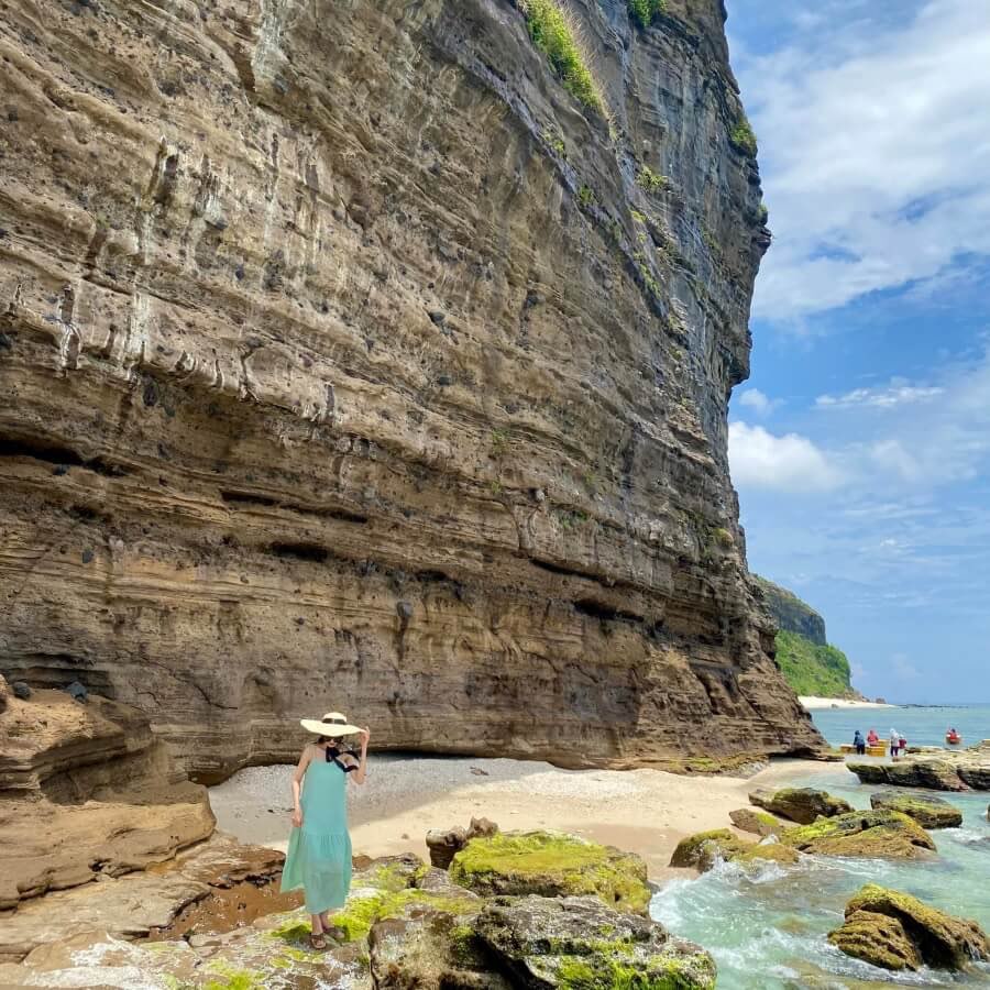 Vào mùa khô đảo Lý Sơn rong xanh rất đẹp