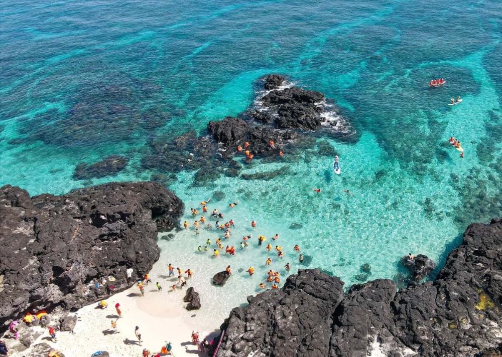 Đảo Bé yên bình như một bức tranh